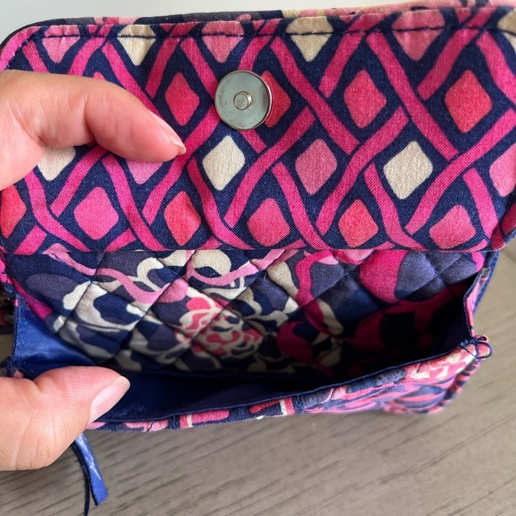 Vera Bradley All in One Crossbody wallet pink and purple - Picture 8 of 8